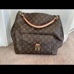 Retired Louis Vuitton Monogram Métis Hobo